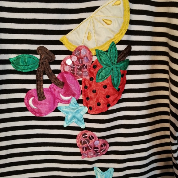 Thalia Sodi black/White top w fruit embellishments - Picture 4 of 4